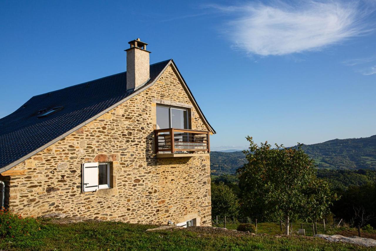 Appartement Charmant A Saint Come D'Olt Vue Montagne 80 M² Balconc Exterior photo