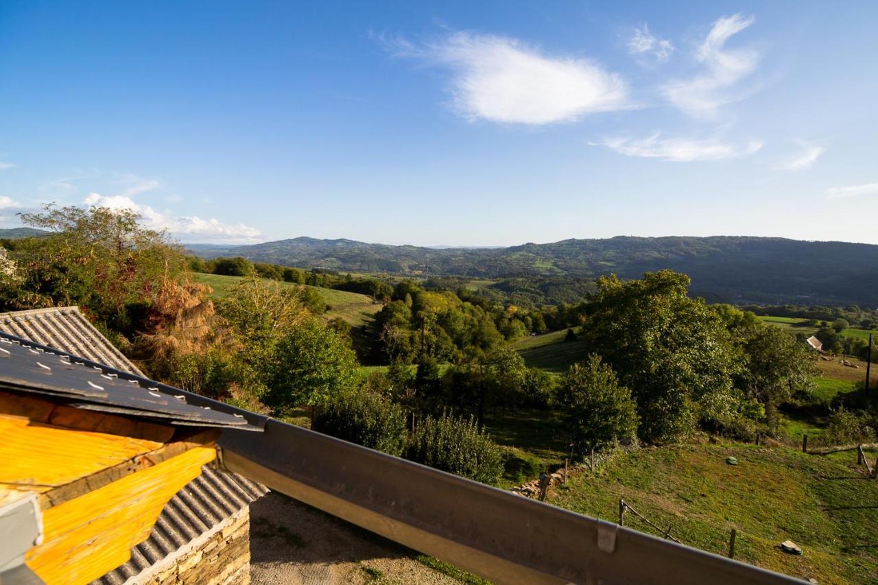 Appartement Charmant A Saint Come D'Olt Vue Montagne 80 M² Balconc Exterior photo